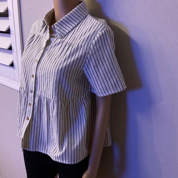 Medium Peplum top - Picture 3 of 6